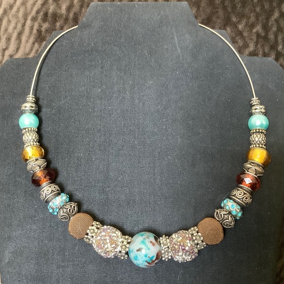 Vintage Style Silver Tone Necklace with Beads + extended chain - Picture 6 of 8